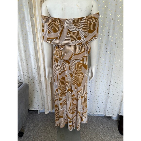 Ava Sky Women's Geometric On Off Shoulder Smocked Waist Wide Leg Midi Jumpsuit M - Picture 4 of 5